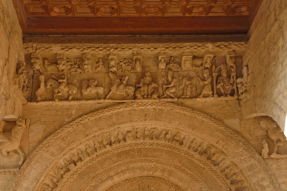 Detalle Pórtico románico iglesia Santa María, Carrión de los Condes, Palencia