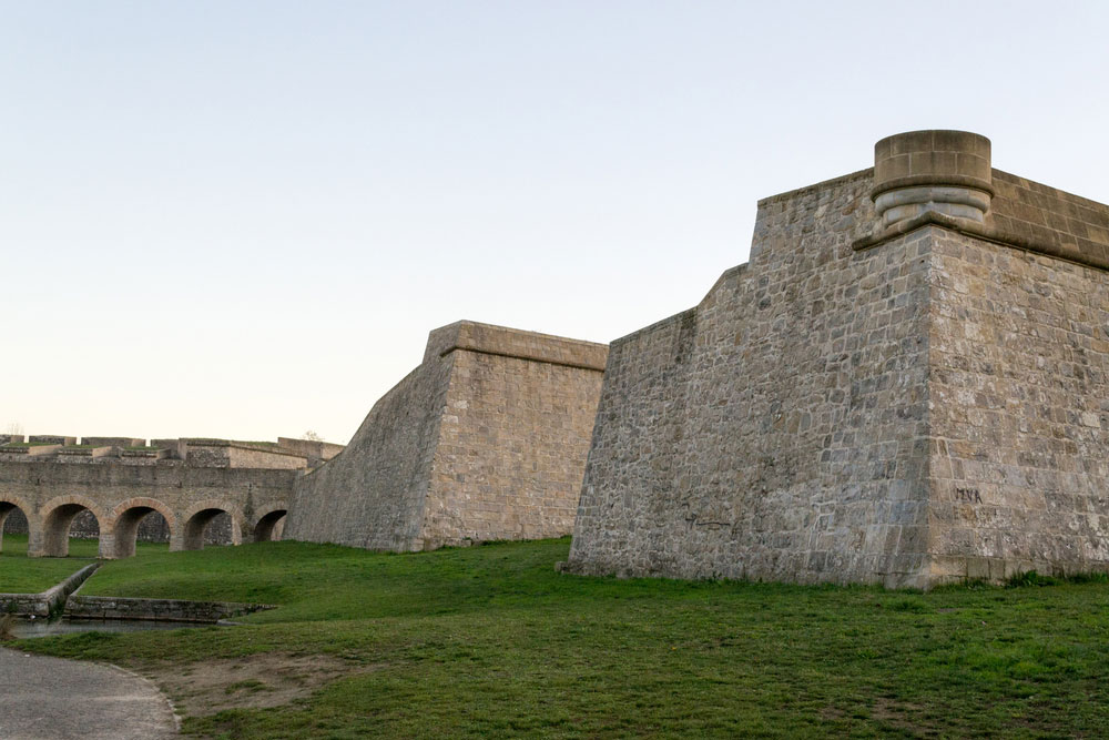 Vista exterior de las murallas de Pamplona